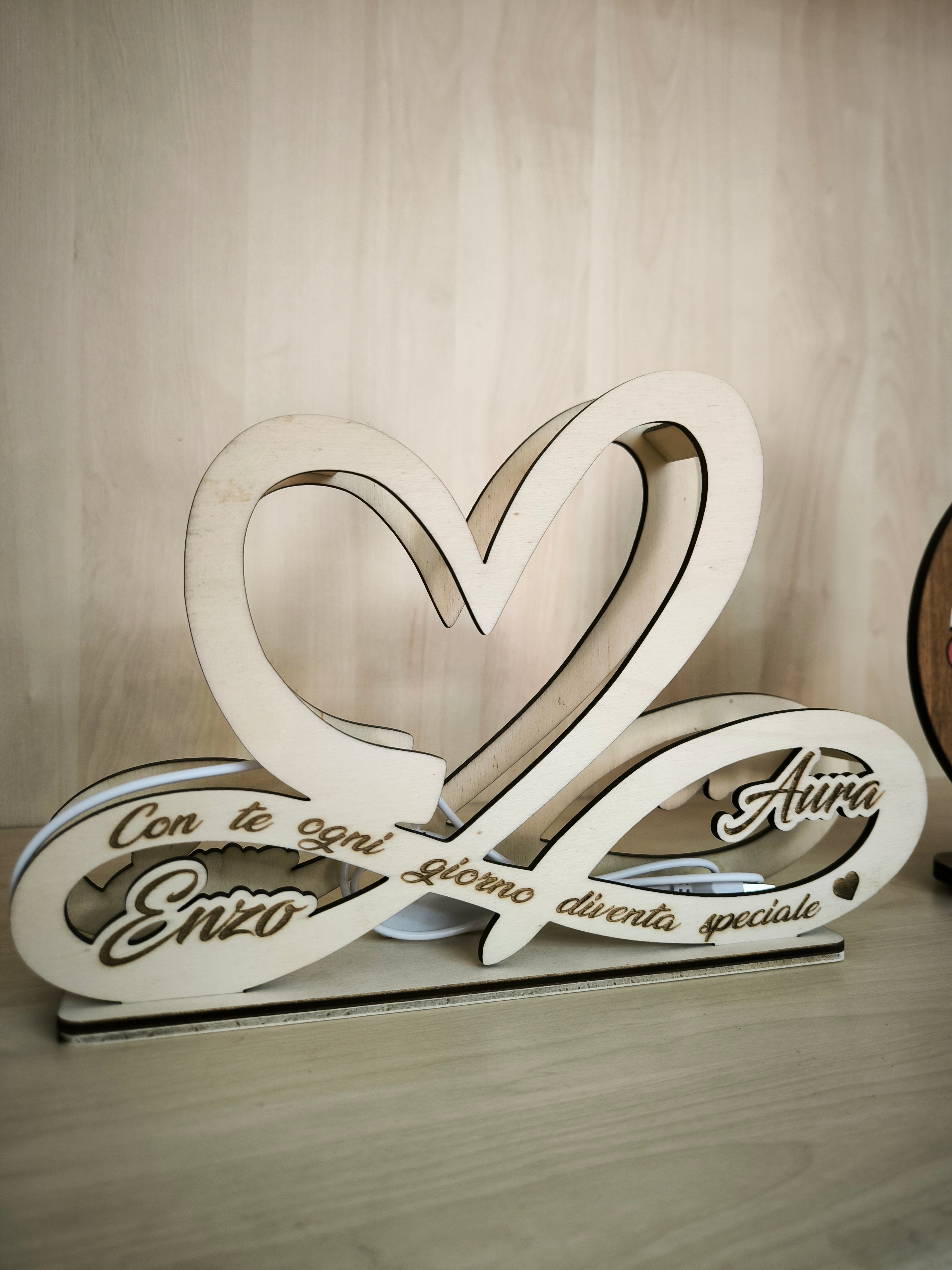 Lampada LED "Infinito Amore"