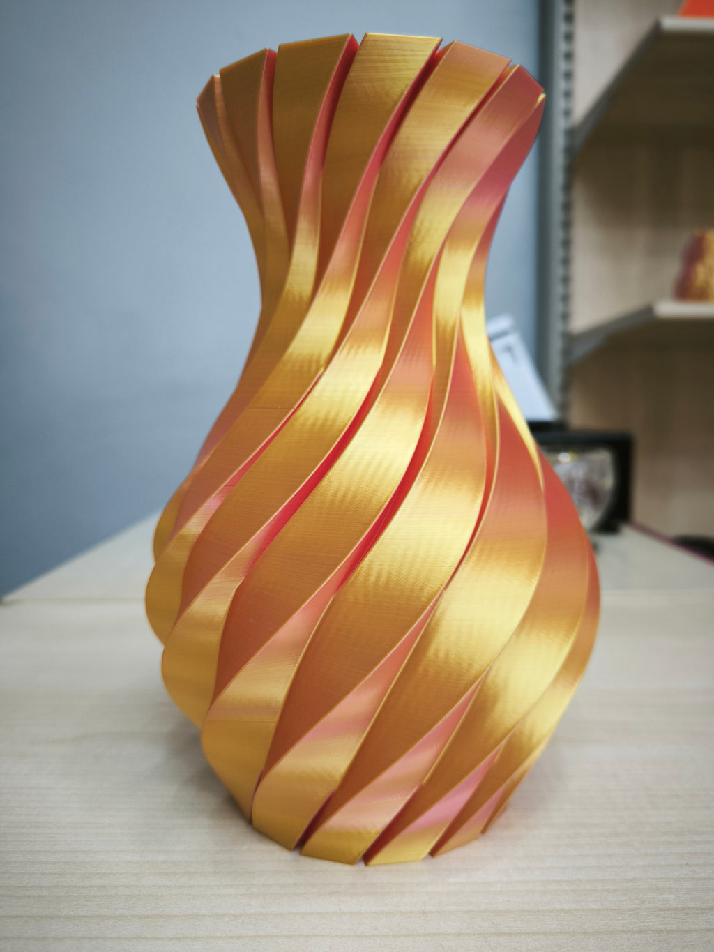 Vaso Spirale "Iris Wave"